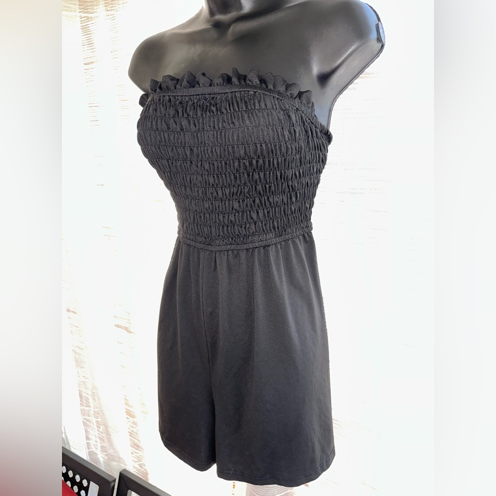 Plus Black Ruffle Smocked Romper - Picture 4 of 8